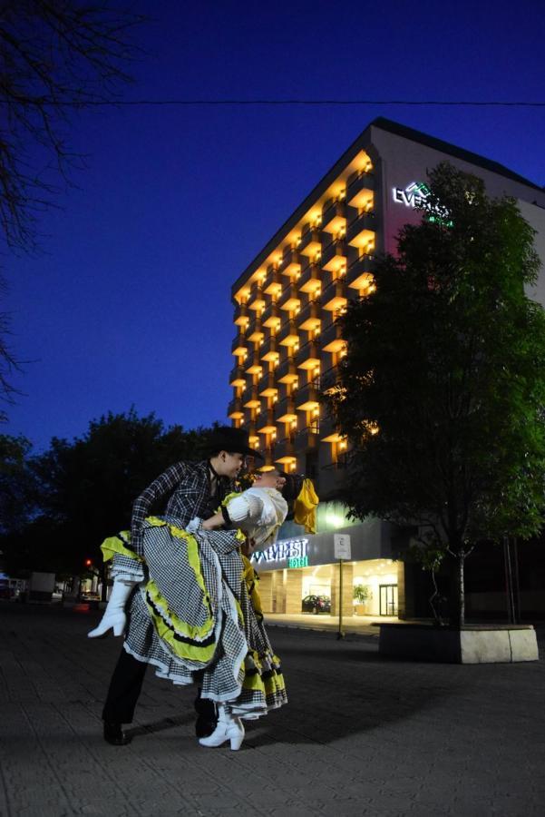 Everest Ciudad Victoria Exterior photo