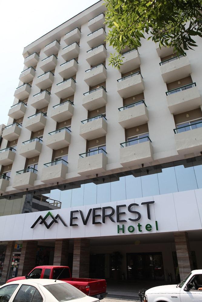 Everest Ciudad Victoria Exterior photo