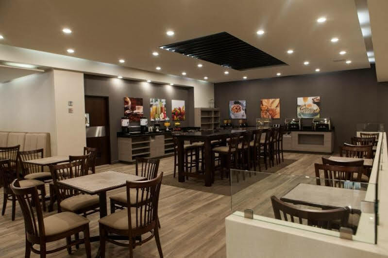 Everest Ciudad Victoria Exterior photo